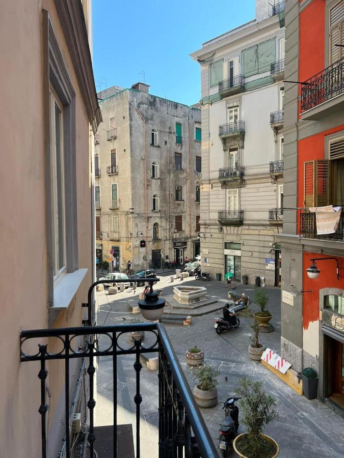 In Piazzetta Bed & Breakfast Napoli Dış mekan fotoğraf