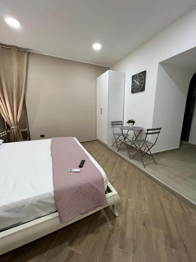 In Piazzetta Bed & Breakfast Napoli Dış mekan fotoğraf